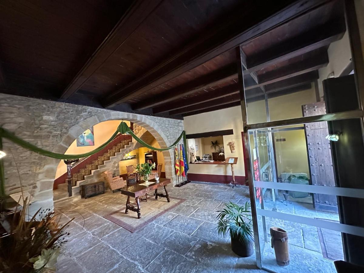 Hotel De La Villa Rubielos De Mora Esterno foto