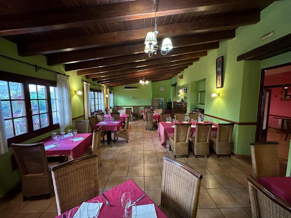 Hotel De La Villa Rubielos De Mora Esterno foto