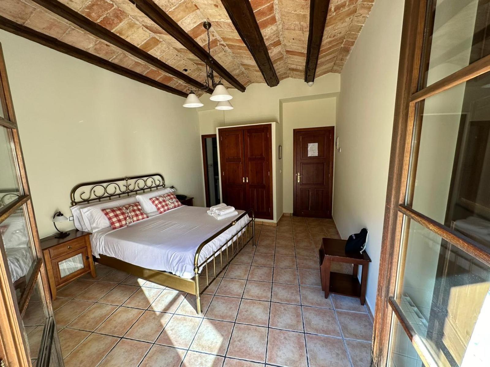 Hotel De La Villa Rubielos De Mora Esterno foto