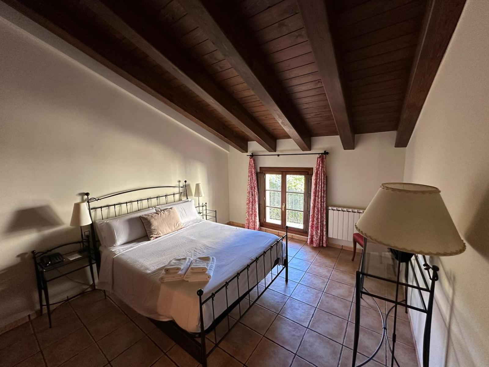 Hotel De La Villa Rubielos De Mora Esterno foto